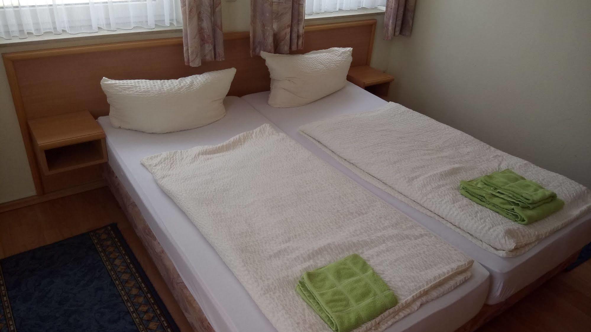 Pension Kuehnauer Hof Dessau-Rosslau Εξωτερικό φωτογραφία